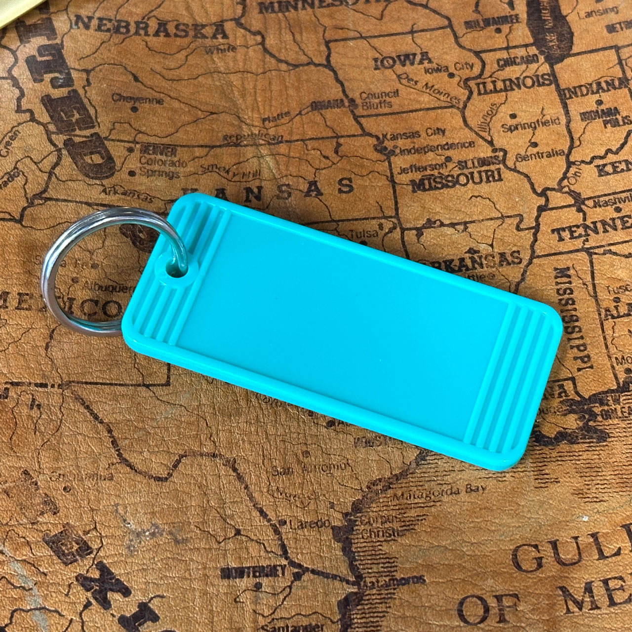 hotel tag-rectangle-3